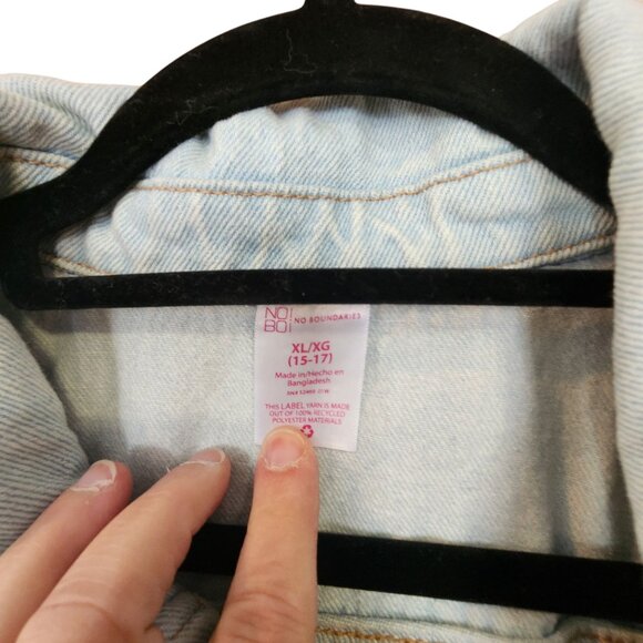 No Boundaries Distressed Light Wash Denim Jacket XL/JG (15-17) Womens Casual Out - Picture 3 of 3